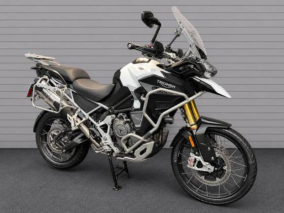 TRIUMPH TIGER 1200 RALLY EXPLORER TRIUMPH TIGER 1200 RALLY EXPLORER